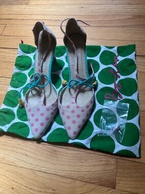 Boden Pink Polka Dot Pointed-Toe Ankle Tie Heels with Aqua Laces